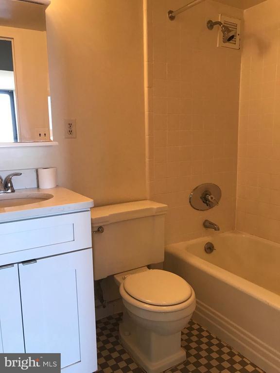 Building Photo - 210 Locust St Unit 29FW