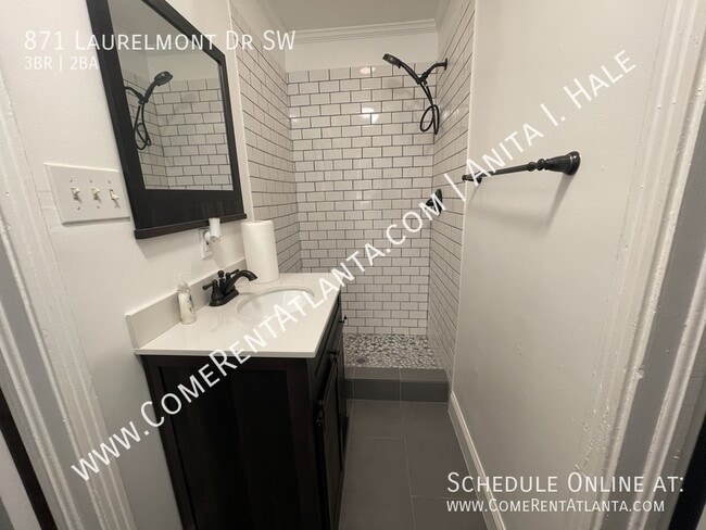 Photo - 871 Laurelmont Dr SW