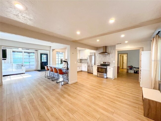 Photo - 215 NW 16th Ave