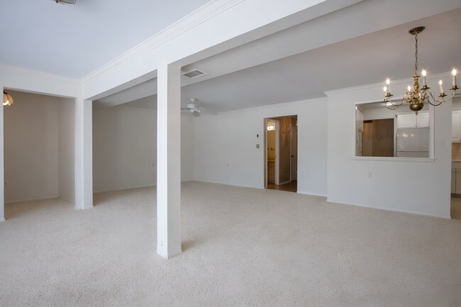 Photo - 24 Danbury Ct