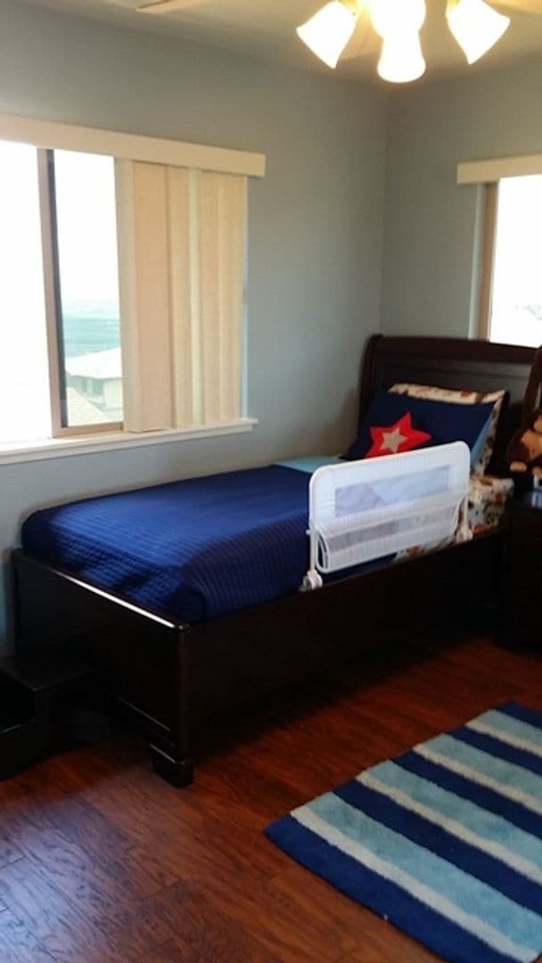 Photo - Solar Electric! Exquisite Executive home, beautifully upgraded, pet friendly, and more!