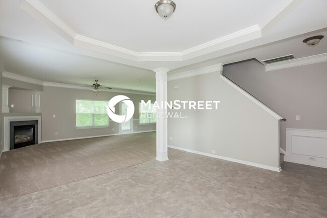 Photo - 3 Bedroom Pet-Friendly Home in Charlotte, NC with Main Street Renewal