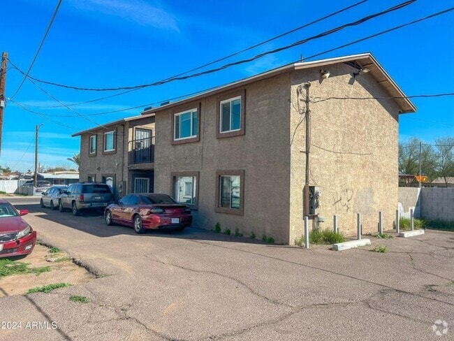 Building Photo - 3237 W Melvin St Rental