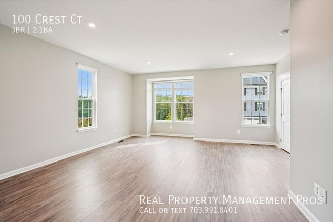 Photo - 100 Crest Ct