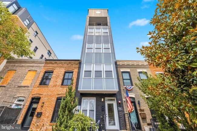 Building Photo - 1013 V St NW Unit 3