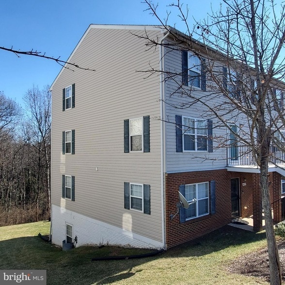 Photo - 4429 Blue Heron Way