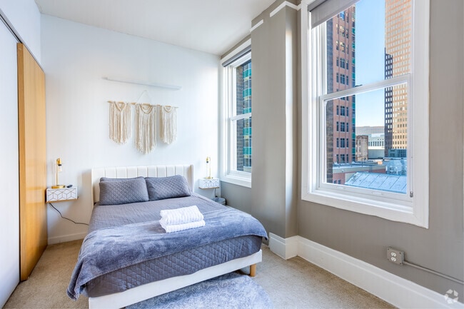 2BR, 1BA - 1105SF - Primary Bedroom