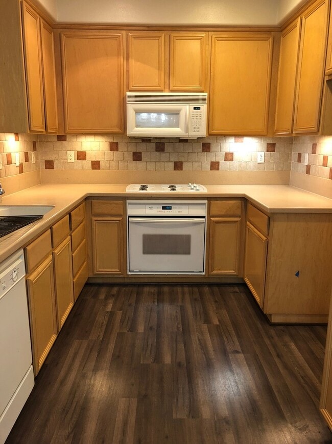 Building Photo - For Lease - 2 Bed/2Ba unit in Portola Hills!