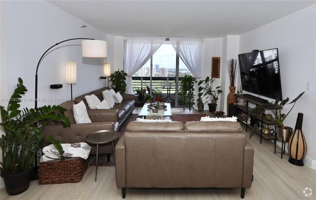 Building Photo - 3530 Mystic Pointe Dr Unit 3008 Rental