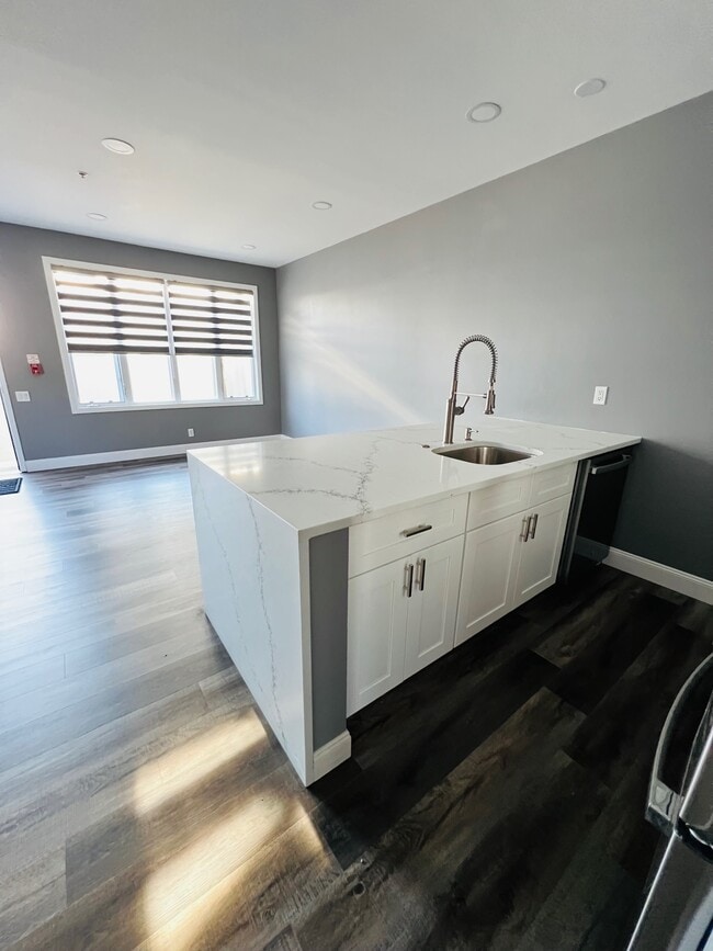 Photo - 182 Gay St Unit 1004