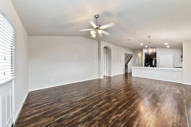 Photo - 24415 Lakecrest Town Dr