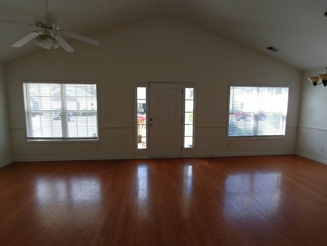 Photo - Adorable Well Kept Rental Home in Arrowhead