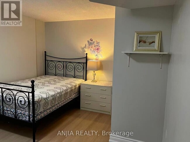 Photo - 3441 Sanderling Crescent