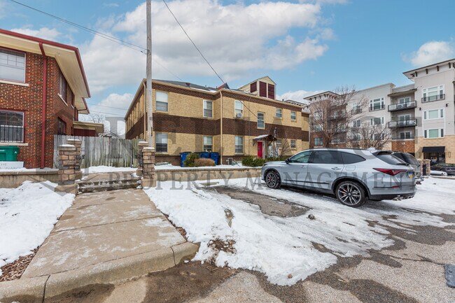 Photo - 3304 E Douglas Ave