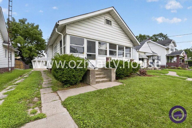 Photo - 3644 Leybourn Ave