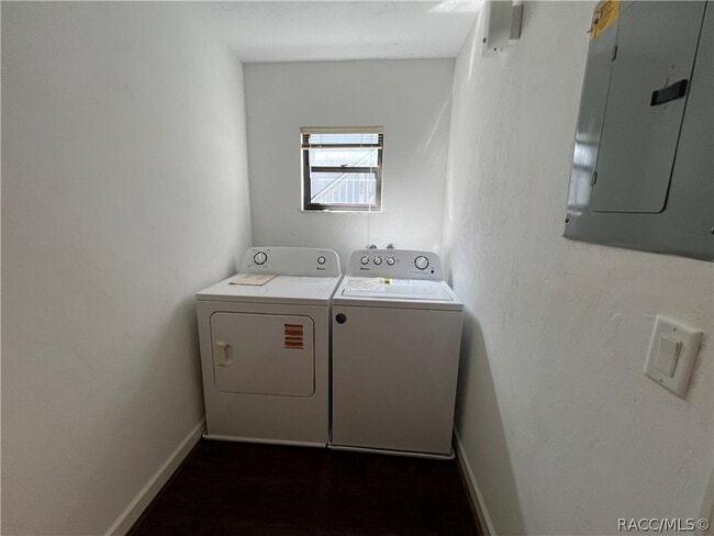 Photo - 760 E Gilchrist Ct