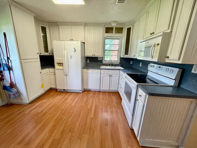 Photo - 800 Grigsby Ave