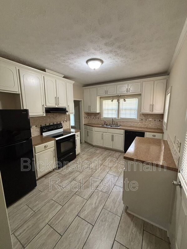 2104 Avalon Rd