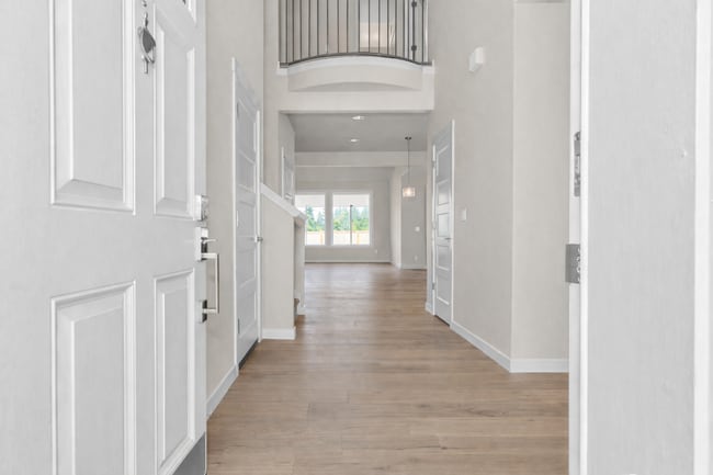 Photo - 641 Maggee St SE