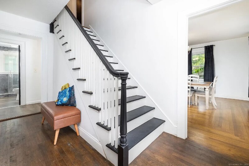 Photo - 29 1/2 Mountain St