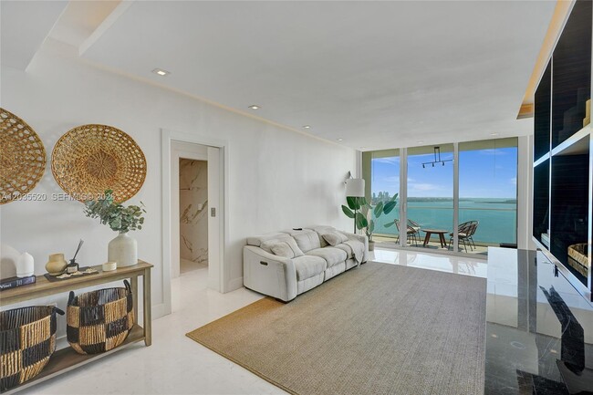 Photo - 800 Claughton Island Dr Unidad 3101