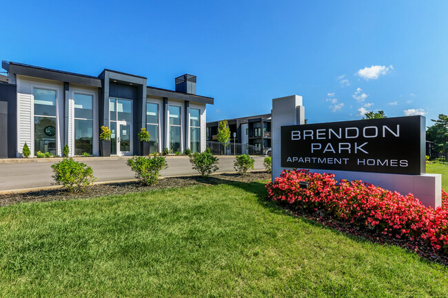 Oficina de arrendamiento - Brendon Park Apartments