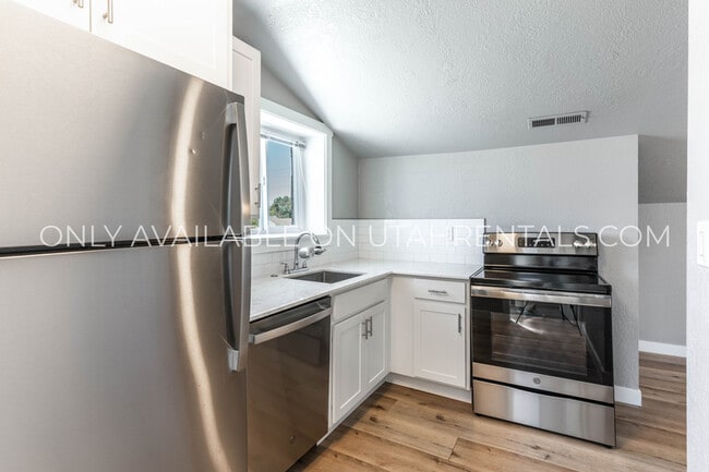 Photo - 87 N Center St Unit 2