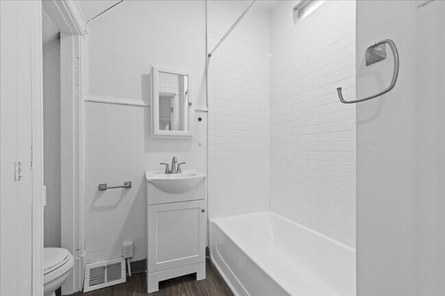 Photo - 3900 Howley St Unit 2