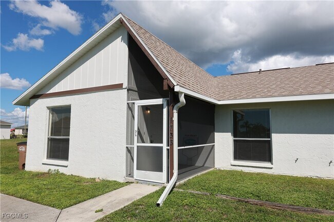 Photo - 1733 NE 7th Pl