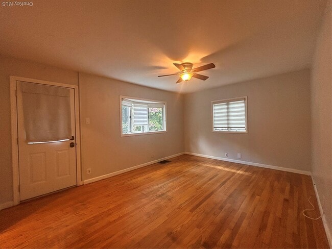 Photo - 21 Lenox Ave