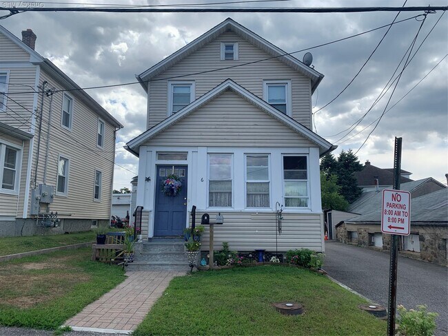 Photo - 6 Chadwick St Unit 2
