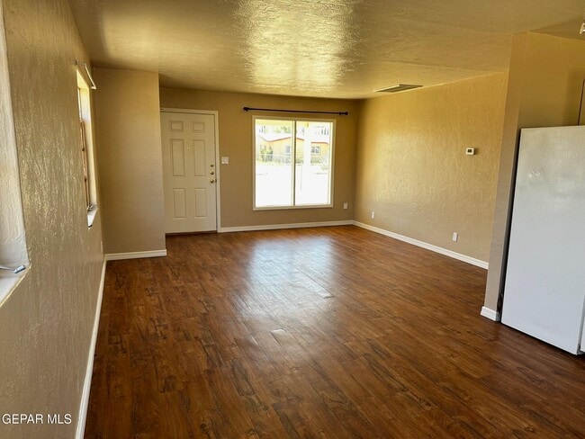 Photo - 5013 Sierra Madre Dr