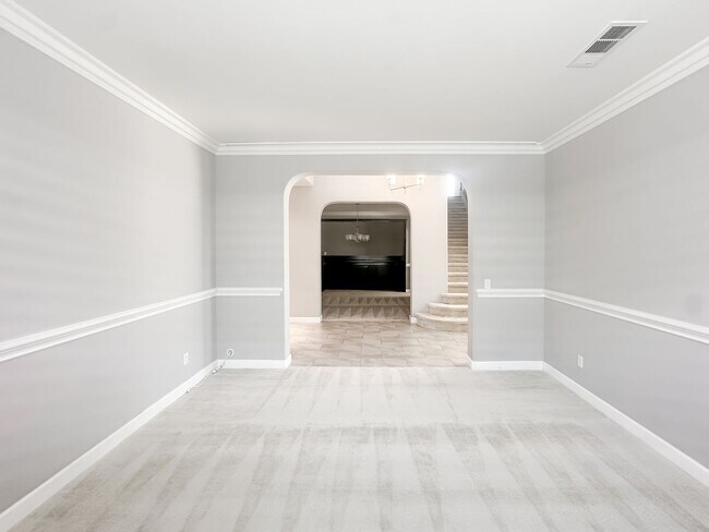 Photo - 32920 Northshire Cir