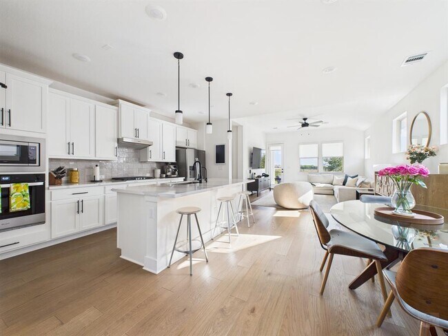 Photo - 7602 Bardstown Wy