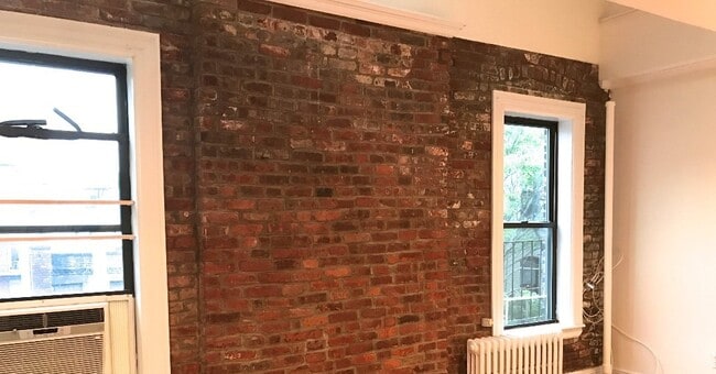 Building Photo - 234 Mott St Unit 20