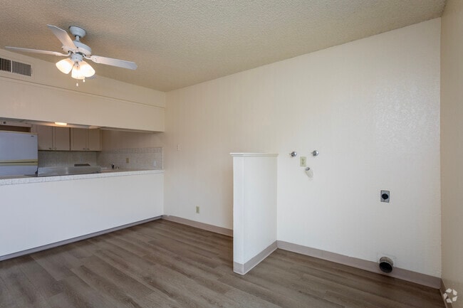 2BR, 2BA - 1,100SF - Laundry Area