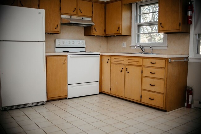 Photo - 1012 Pecks Rd