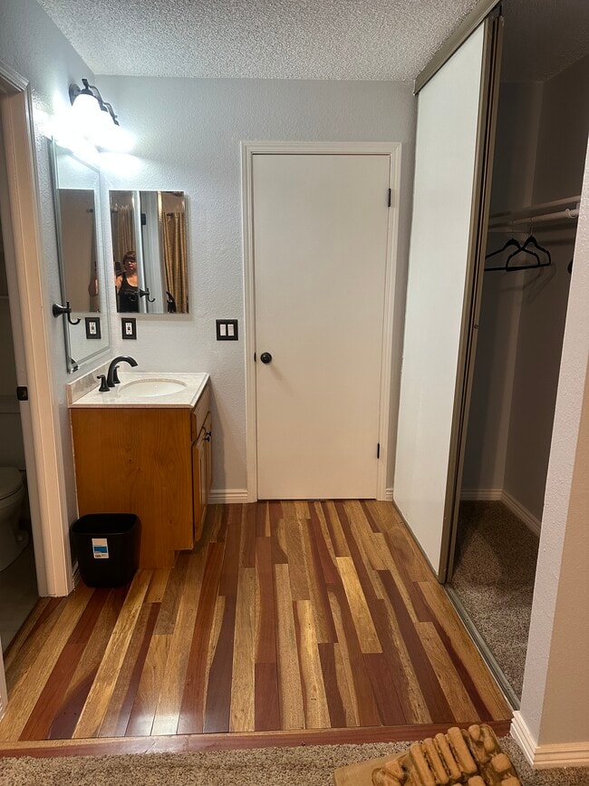 Photo - 1332 S Idalia St