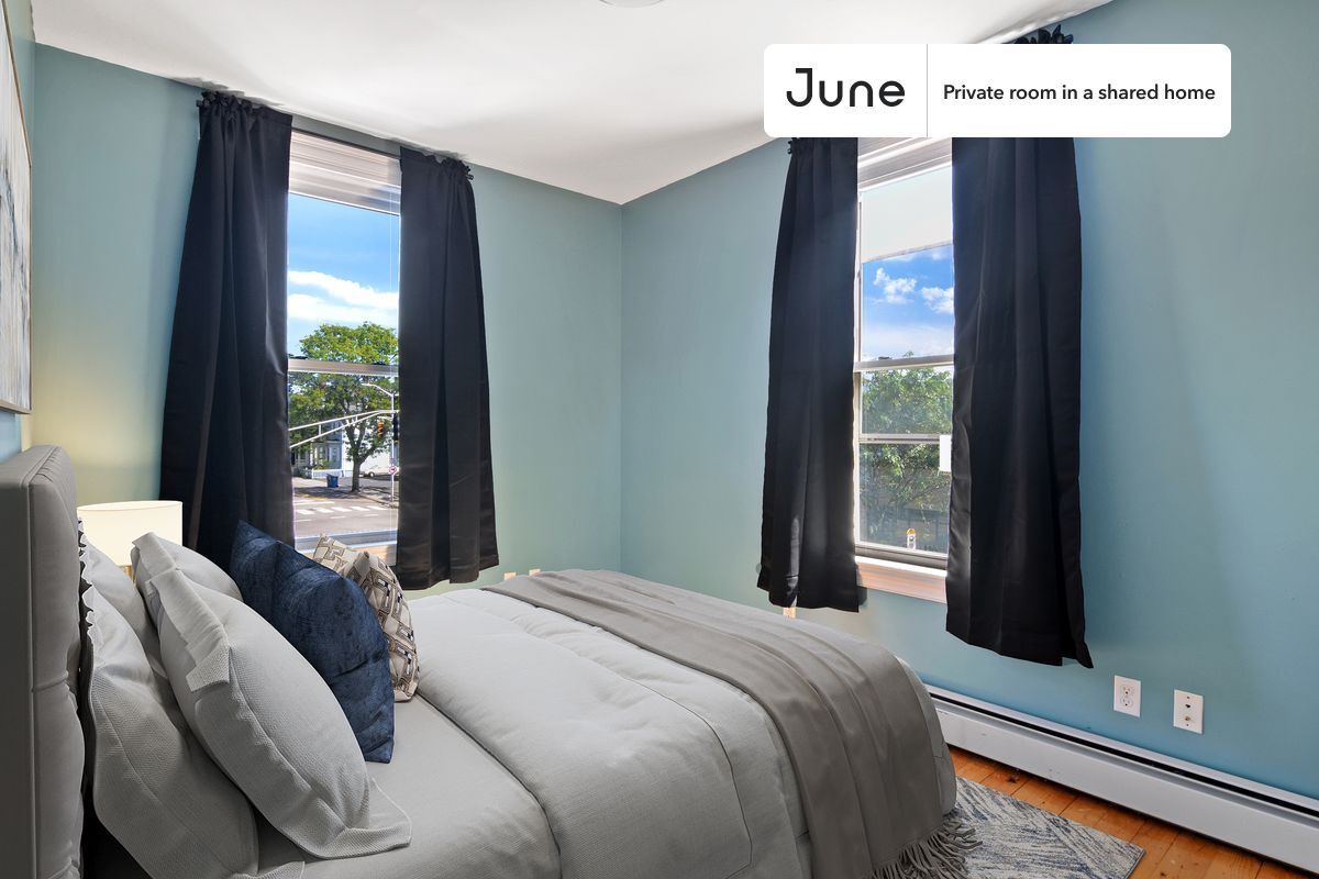 Private bedroom in 4 bed/2 bath Home - Private bedroom in 4 bed/2 bath Home