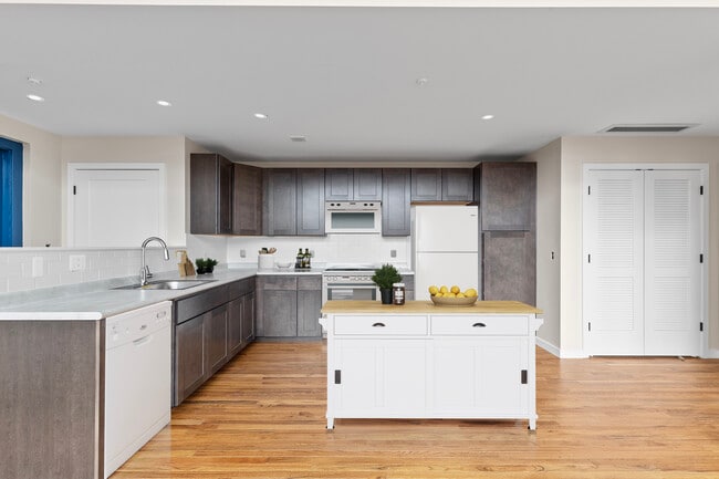 Photo - Gladstone Residences