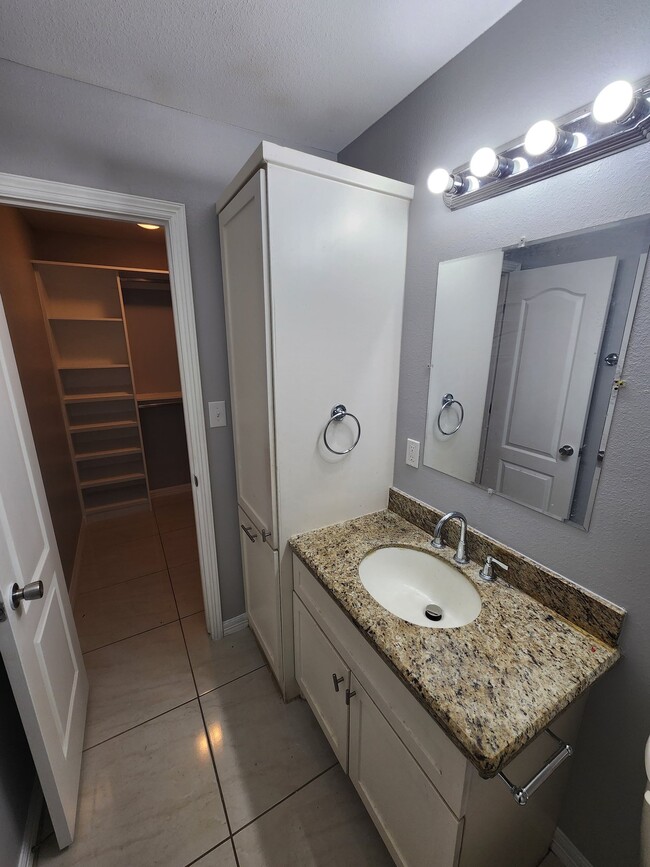 Photo - 6148 Guadalupe River St
