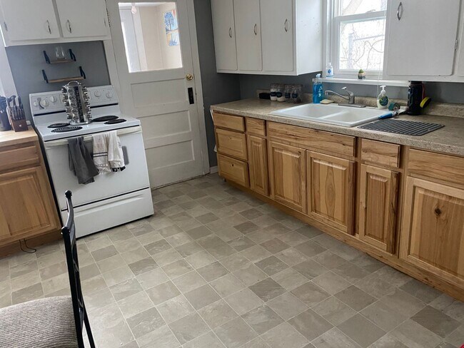 Photo - 2 Bedrooms, 1 Bathroom Single Family Home ...