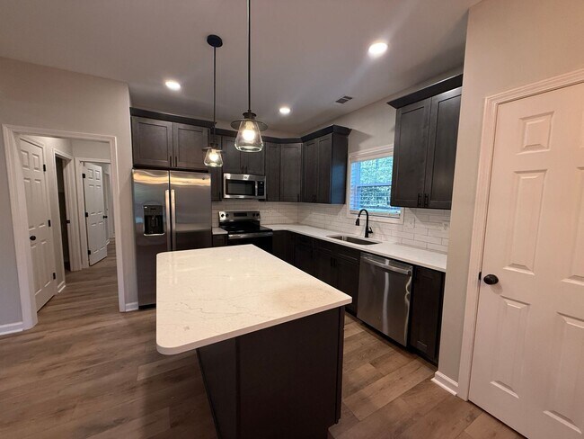 Photo - Spacious East Athens 4BR / 3.5BA Home with...