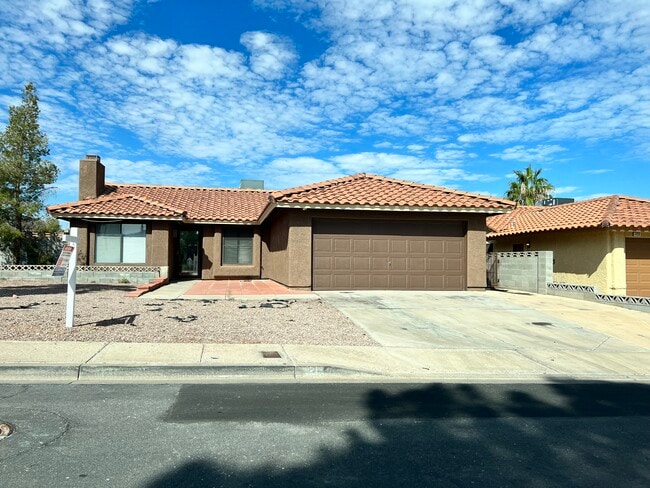 Photo - 121 Hexham Dr