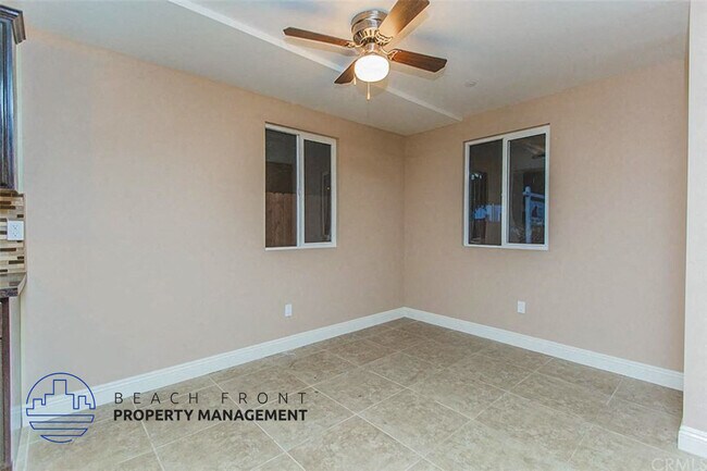 Photo - 822-824 E. 75th St.