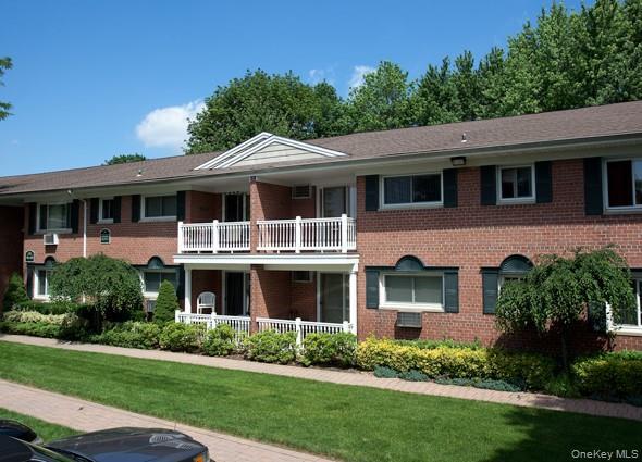 Building Photo - 675 Conklin St Unit 2A Rental