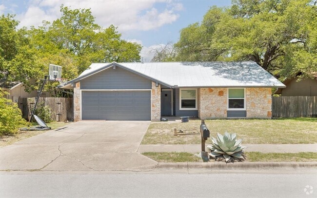 Building Photo - 5206 Suburban Dr Rental