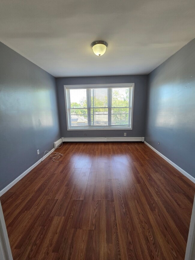 Photo - 389 Avenue E Unit 4