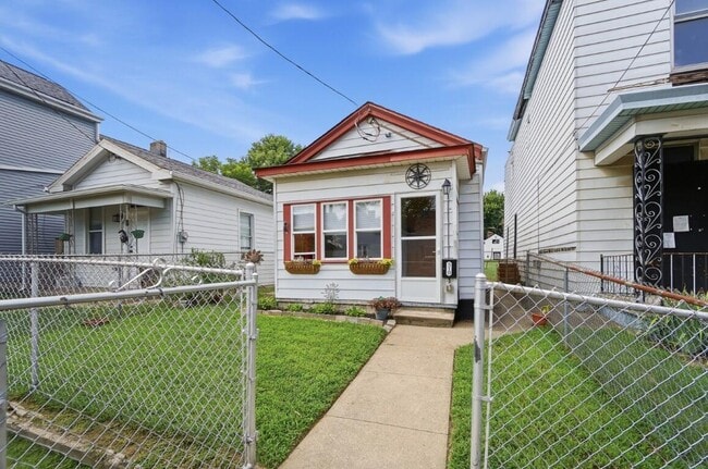 Photo - 510 E 17th St