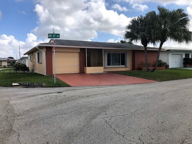 Photo - 5724 NW 87th Ave
